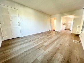 Bixby Knolls Gem in Gated Community in Long Beach, CA - Building Photo - Interior Photo