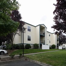 Bristol Woods in Gresham, OR - Building Photo - Building Photo
