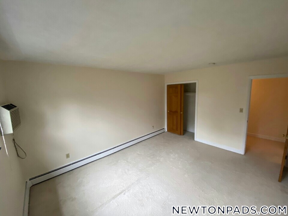 278 Grove St in Newton, MA - Foto de edificio