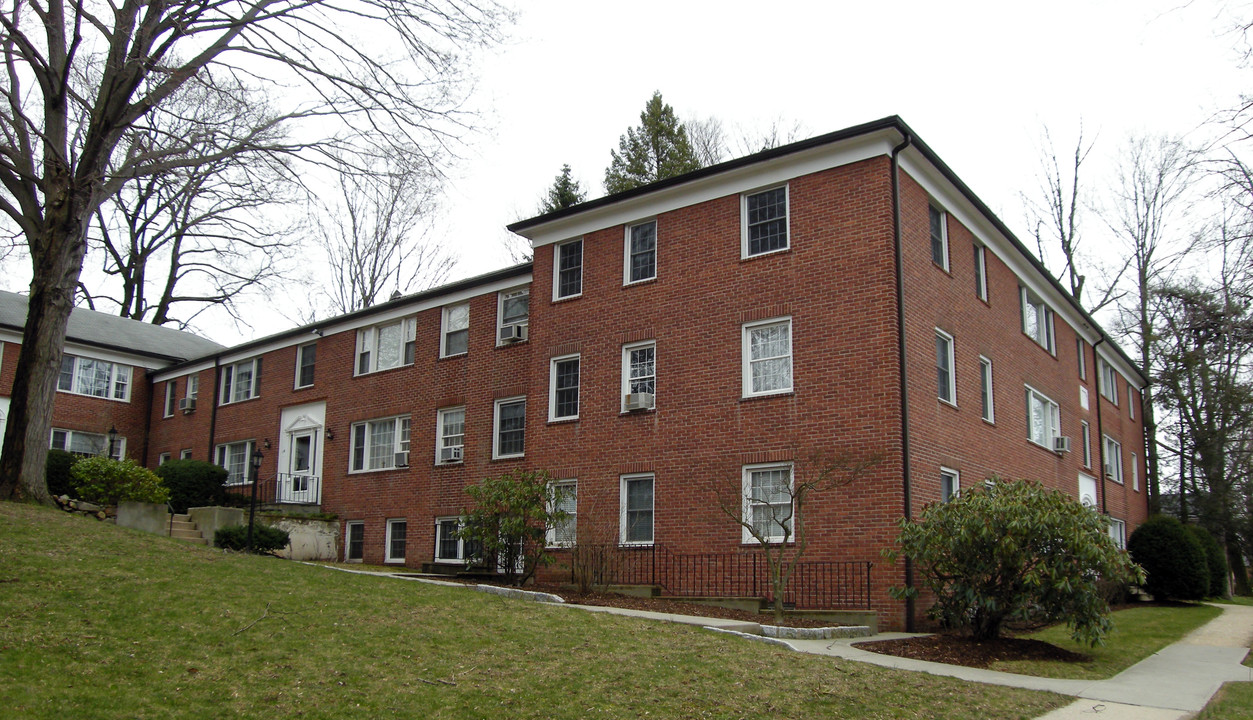 168-172 Park St in New Canaan, CT - Foto de edificio