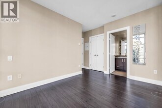 1155 The High St in Coquitlam, BC - Building Photo - Building Photo