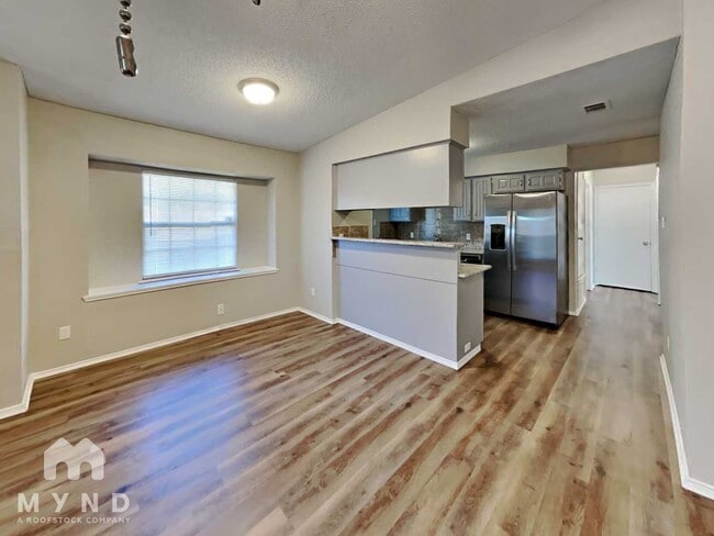 5311 Rowcrop Dr in Arlington, TX - Building Photo - Building Photo