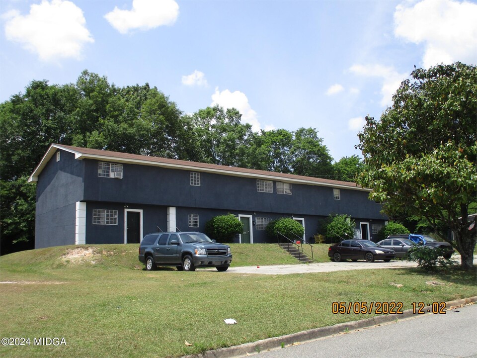 2091 Canton St in Macon, GA - Foto de edificio