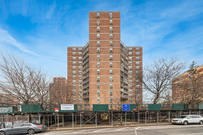 59-10 Queens Boulevard in Woodside, NY - Building Photo - Building Photo