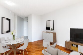 1265 Burnaby St in Vancouver, BC - Building Photo - Building Photo