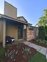 200 Parma Dr in Daphne, AL - Building Photo