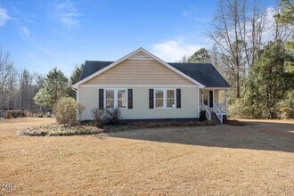 1334 Langdon Rd in Angier, NC - Foto de edificio - Building Photo