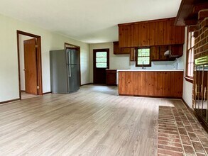 170 Hunts Neck Rd in Poquoson, VA - Building Photo - Building Photo