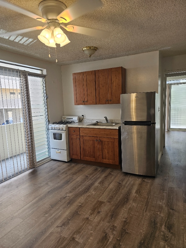 1439 Kewalo St, Unit 211