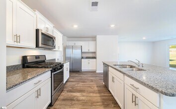 1 Southern Pne Dr in Greenville, SC - Building Photo - Building Photo