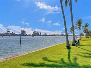 2100 S Ocean Dr, Unit # 9L in Fort Lauderdale, FL - Building Photo - Building Photo