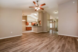 4810 Marsh Harbor Dr in Tavares, FL - Building Photo - Building Photo