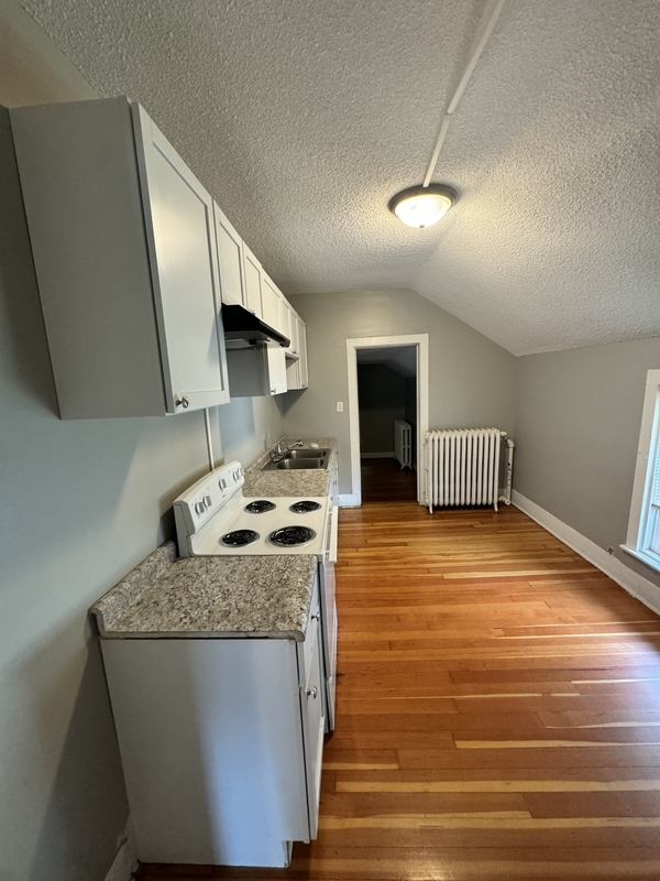 property at 567 Livingston Ave