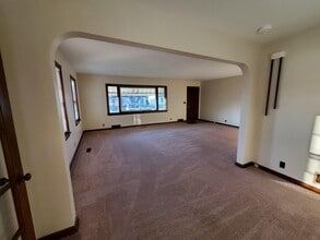 825 S Walnut St, Unit 1stFloor in Urbana, OH - Building Photo - Building Photo