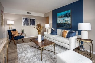 Ivy at West Hills in Knoxville, TN - Building Photo