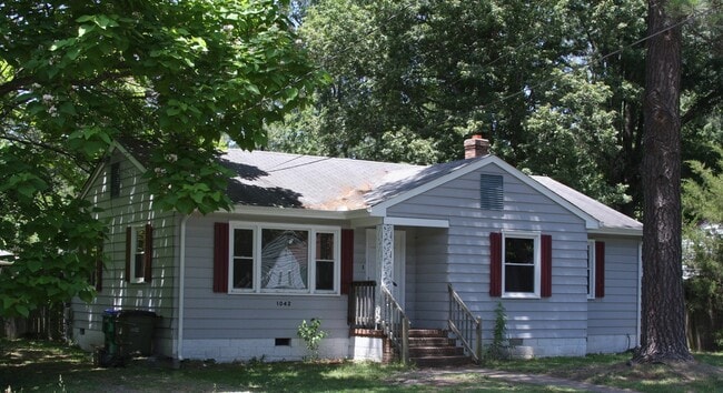 1042 Barlen Dr in Richmond, VA - Foto de edificio - Building Photo