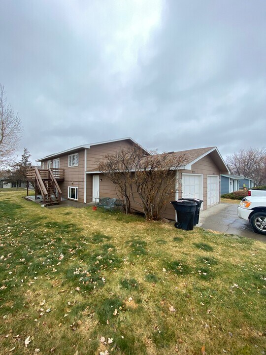 339 Aristocrat Dr in Billings, MT - Building Photo