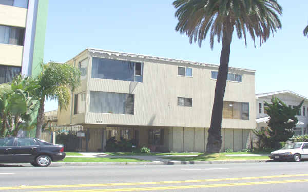 1235 E Ocean Blvd in Long Beach, CA - Foto de edificio - Building Photo