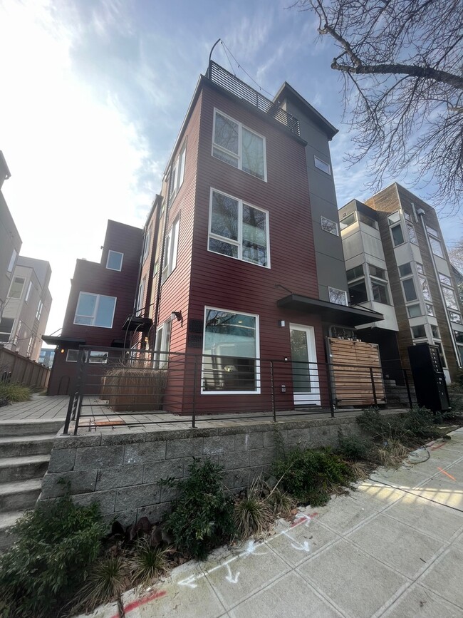 property at 2023 S Washington St