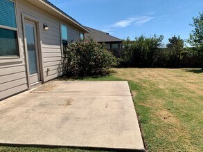 17208 Bridgefarmer Blvd in Pflugerville, TX - Building Photo - Building Photo