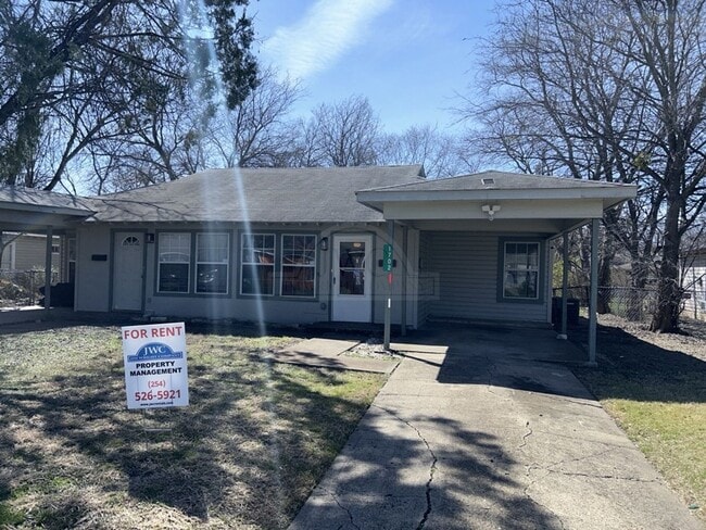 property at 1702 Alamo Ave