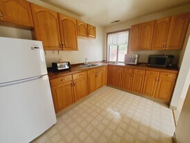 180 5th St, Unit 2 in Stamford, CT - Building Photo