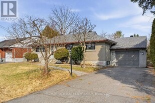 45 Westwood Dr in Ottawa, ON - Building Photo