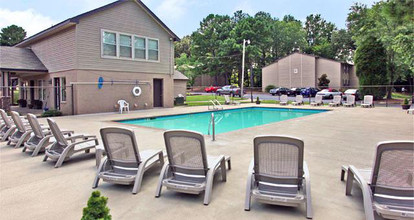 The Woodlands Apartments in Florence, AL - Building Photo - Building Photo