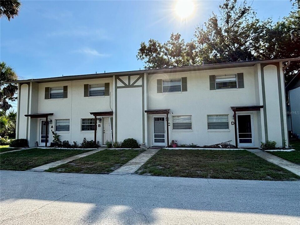 118 Hardin Pl in Edgewater, FL - Building Photo