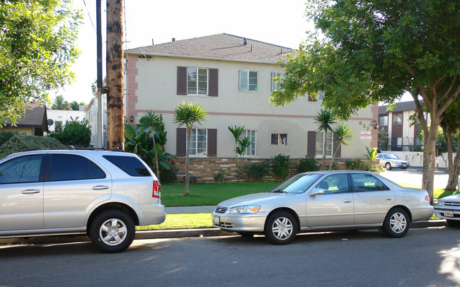 622 E Windsor Rd in Glendale, CA - Foto de edificio - Building Photo