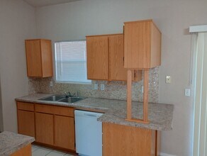 8340 W Concordia Dr in Arizona City, AZ - Building Photo - Building Photo