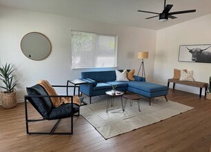 1829 Strauss Ln in Redding, CA - Building Photo - Building Photo