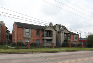 Canfield Lakes in Houston, TX - Building Photo - Building Photo