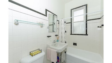 327 Home Ave in Oak Park, IL - Building Photo - Building Photo