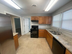 4922 Old Mears Rd in Wilmington, NC - Building Photo - Building Photo