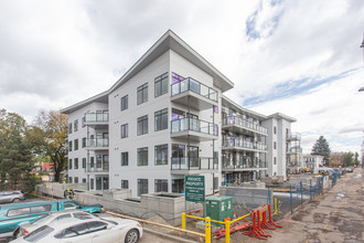 William off Whyte in Edmonton, AB - Building Photo - Primary Photo