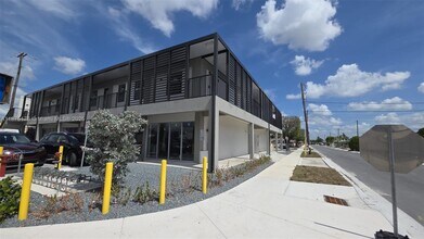 4124 E 8th Ct-Unit -2 in Hialeah, FL - Building Photo - Building Photo