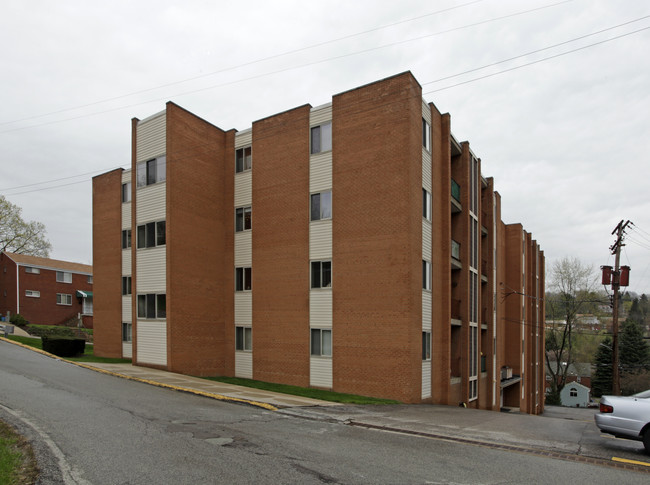 Vermont Towers in Pittsburgh, PA - Building Photo - Building Photo