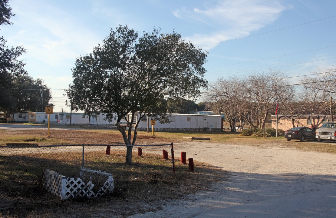 Parson's Village in Seffner, FL - Building Photo