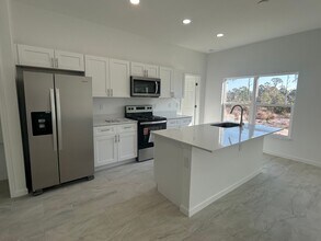 1093 Breckinridge Ave in Lake Placid, FL - Building Photo - Building Photo