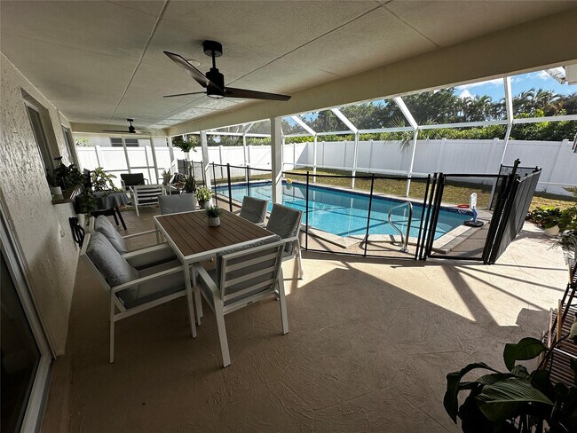 6860 Calle Del Paz S in Boca Raton, FL - Building Photo - Building Photo