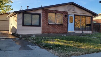 1107 Topaz Dr in Salt Lake City, UT - Building Photo - Building Photo