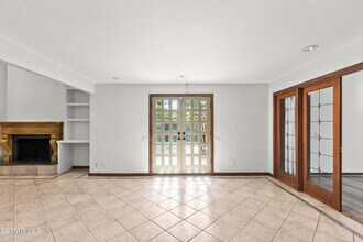 4500 Beaconsfield Ct in Westlake Village, CA - Building Photo - Building Photo