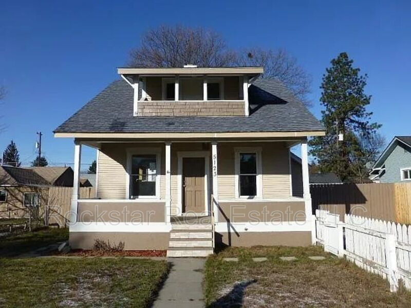 5123 N Monroe St in Spokane, WA - Building Photo