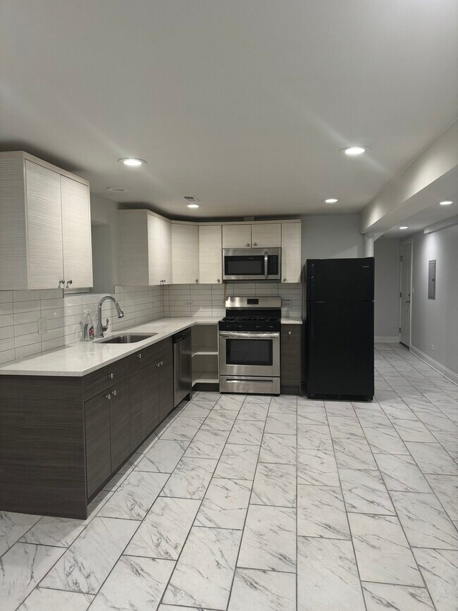 7422 S Vernon Ave in Chicago, IL - Building Photo - Building Photo
