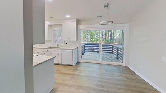 1340 Ashley Hall Rd in Charleston, SC - Building Photo - Building Photo