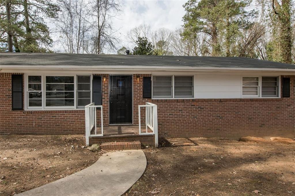 4085 Kenora Dr SW in Atlanta, GA - Building Photo