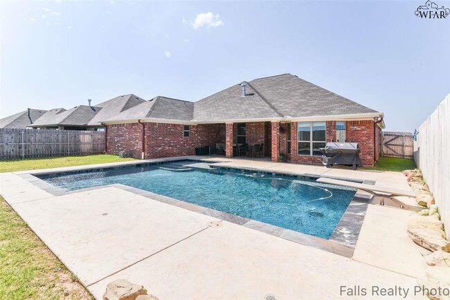 5020 Cy Young Dr in Wichita Falls, TX - Building Photo - Building Photo