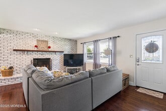 178 Cranberry Rd in Toms River, NJ - Foto de edificio - Building Photo