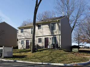 Stoveall Place in Richmond, VA - Foto de edificio - Building Photo